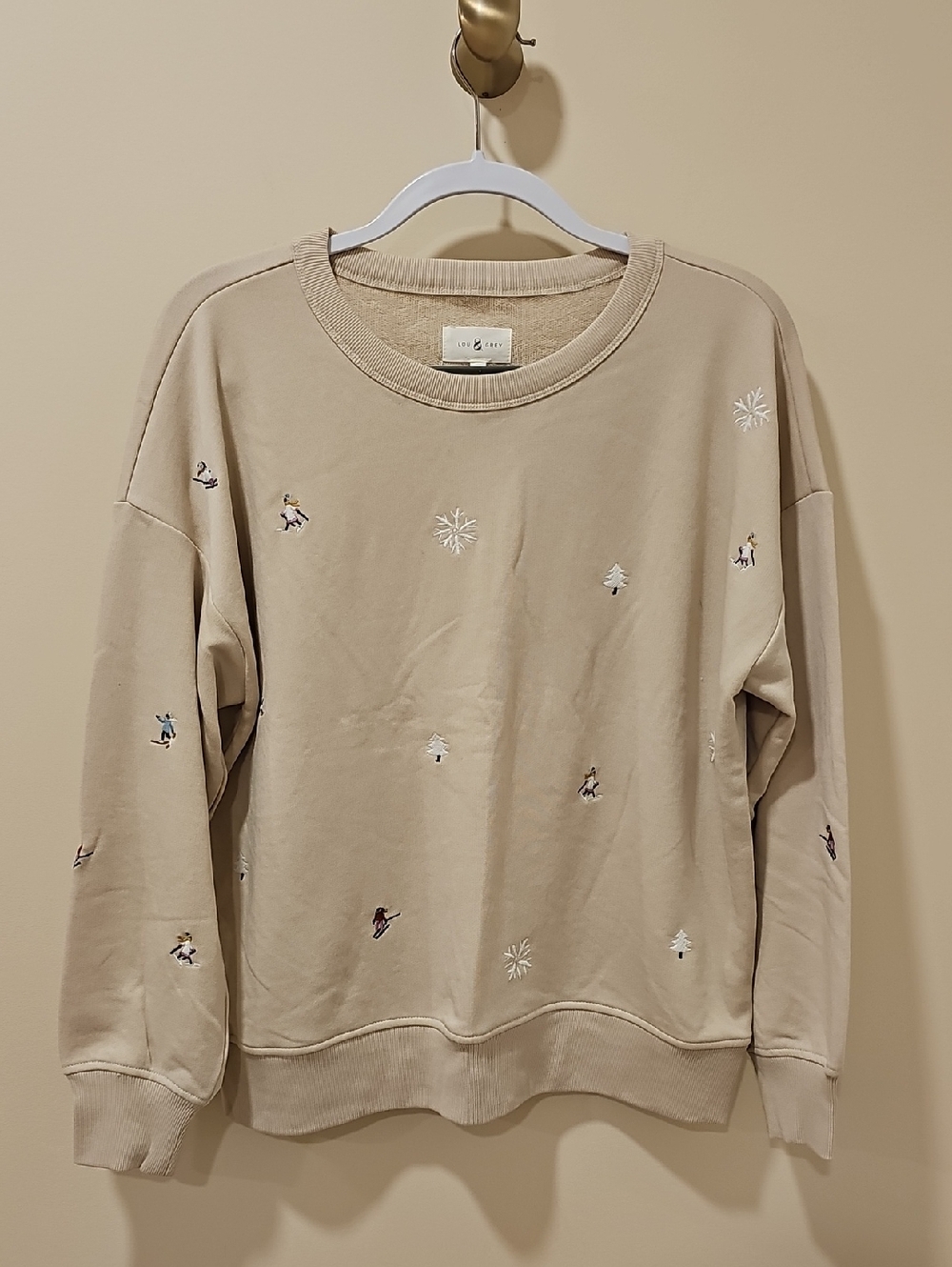 LOFT Lou & Grey Beige Embroidered Ski Motif Sweatshirt; EUC; Size Large
